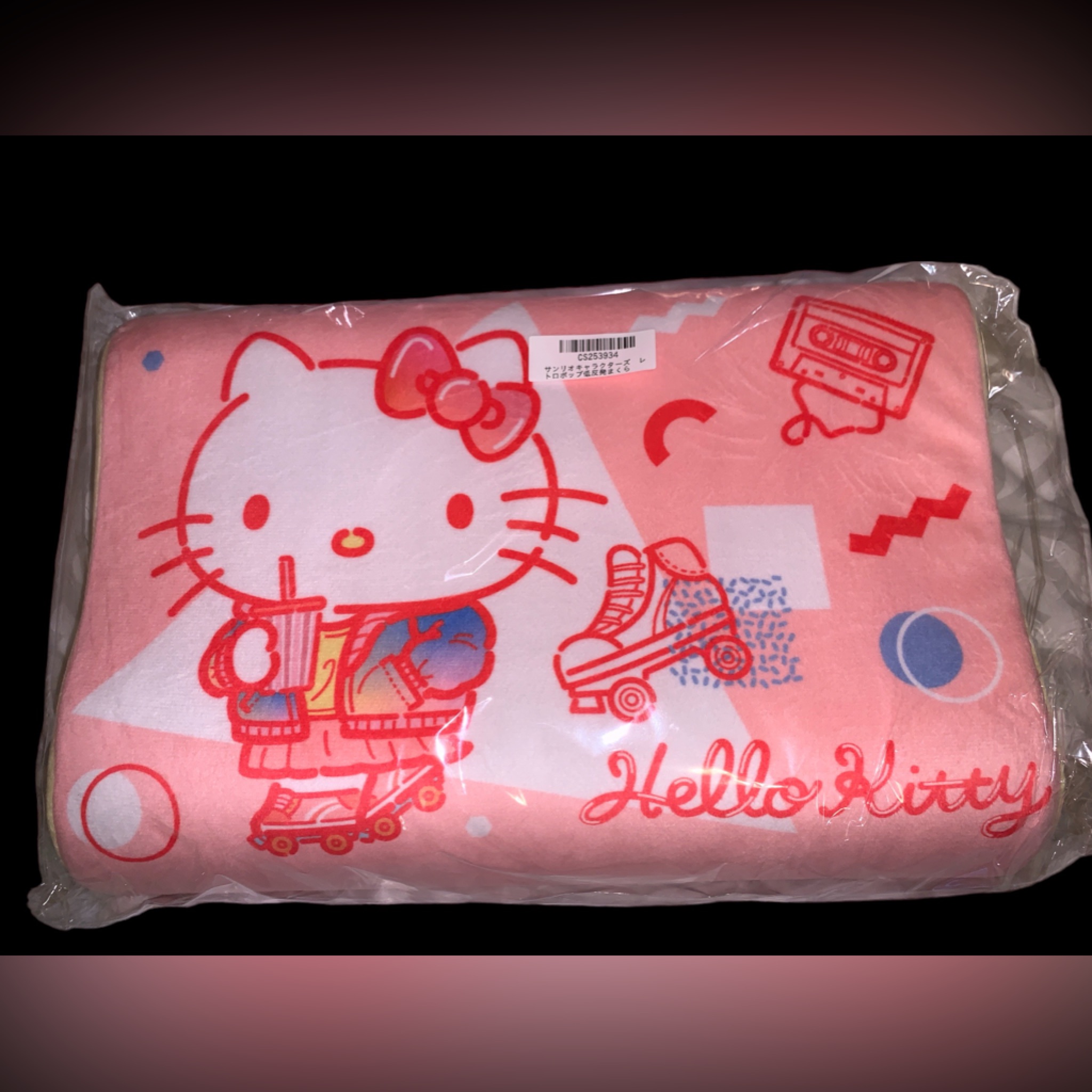 Rare From Japan Sanrio Hello Kitty Retro 90’s Series Curved Memory Foam Pillow